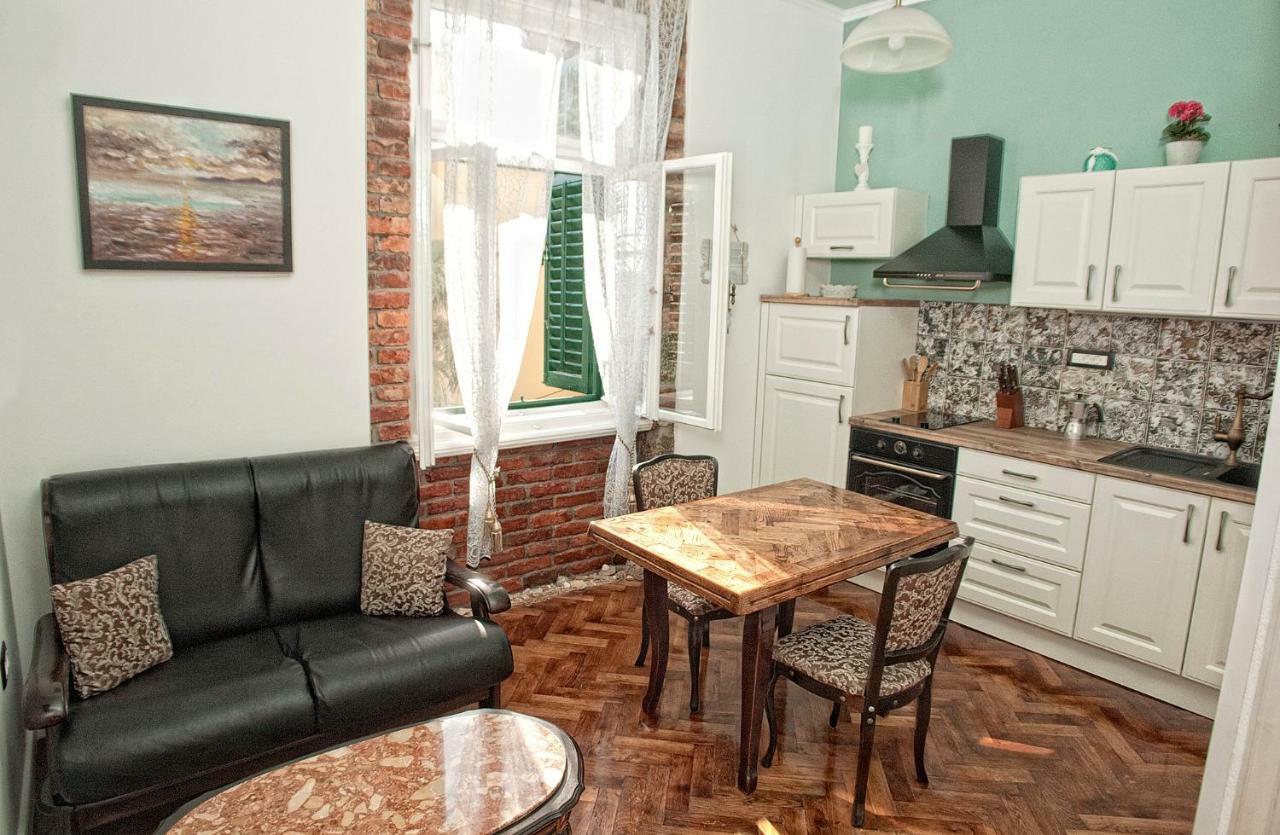 Apartment Nostalgie Abbazia Esterno foto